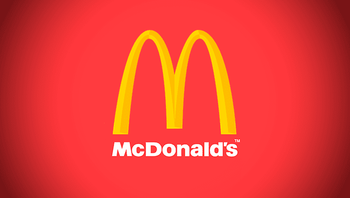 Акции McDonald's - это сильный бизнес. Что советуют делать с акциями аналитики с Wall Street