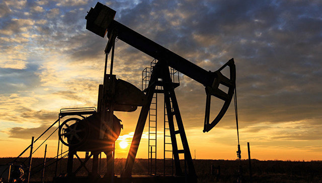 Страны ОПЕК+ договорились о сокращении добычи нефти до 2019 года