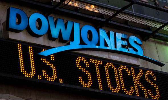 Dow Jones и S&P 500 упали на 10% с конца января