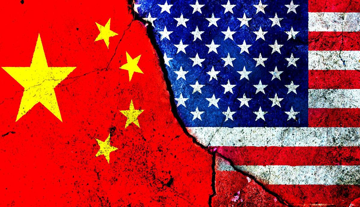 Устали от доллара: Япония и Китай распродали американский госдолг